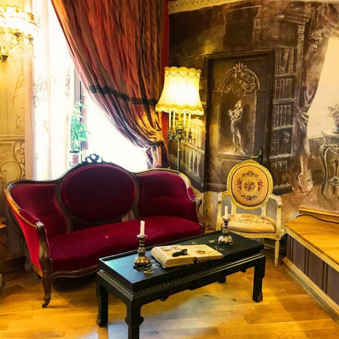 Vintage getaway - guided museum tour and tea for 2